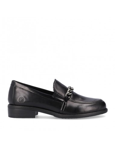 Mocassino in pelle con catena